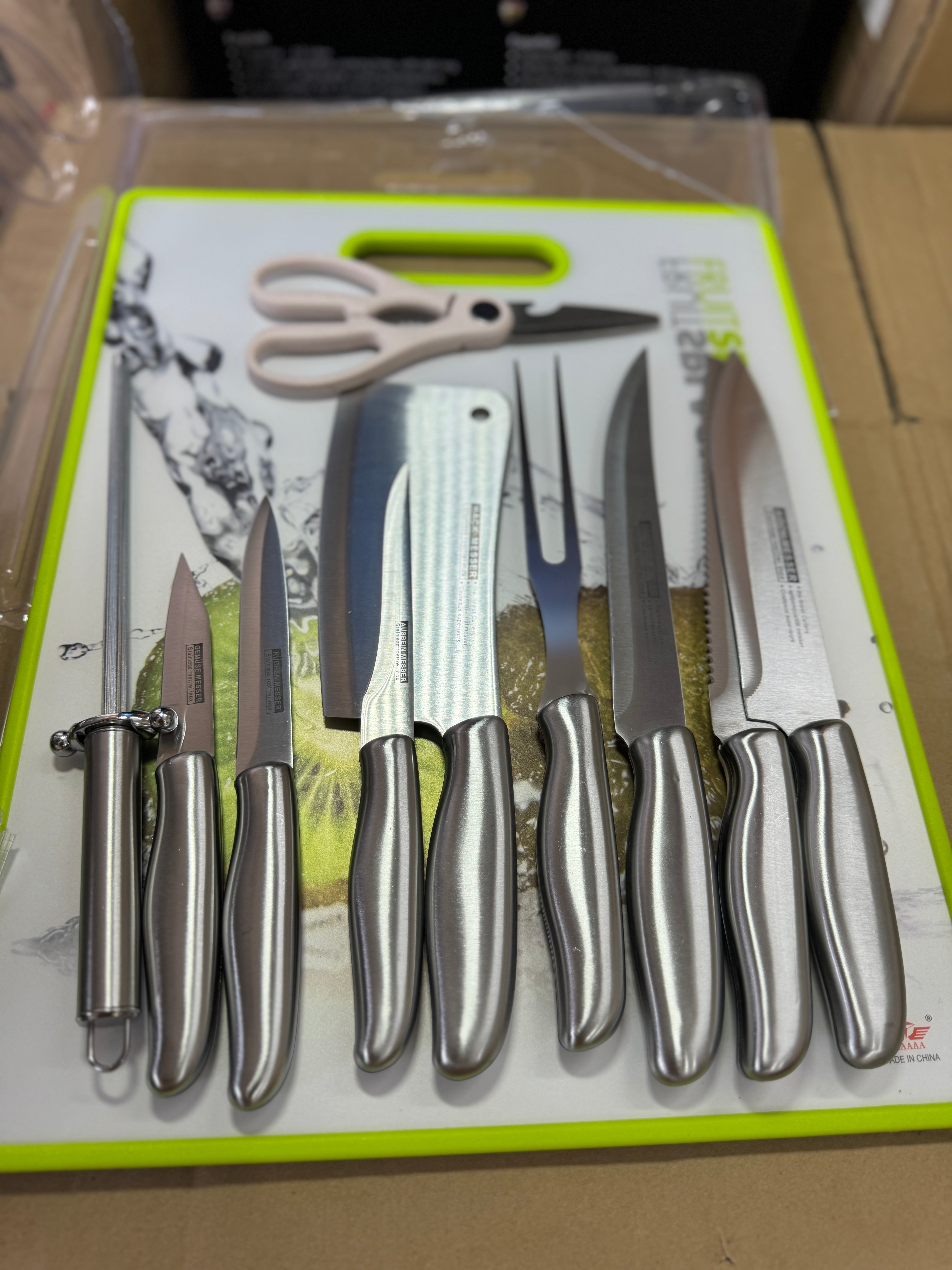 Premium Knife set - with Cutting board