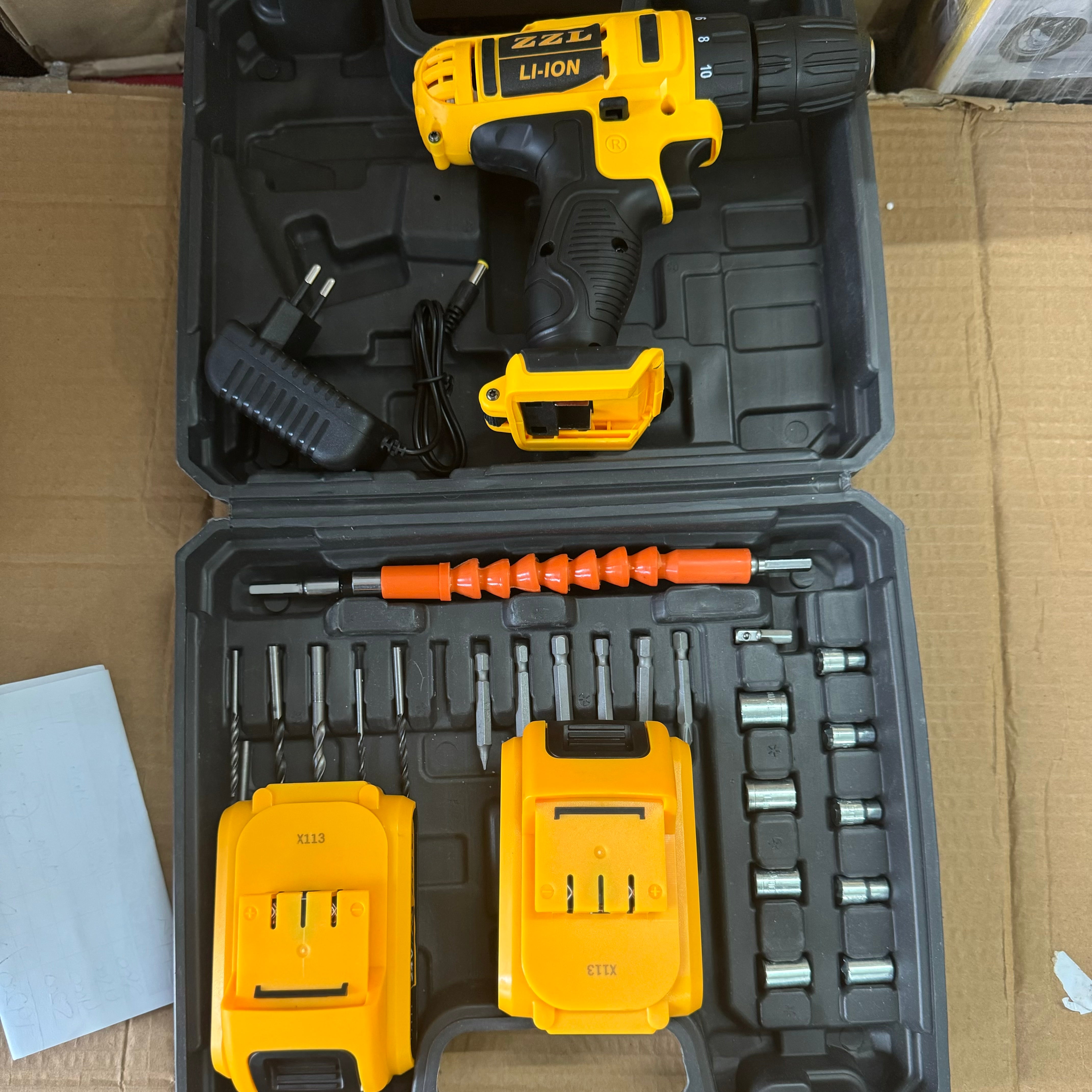 ZZL Drill set with 2 batteries