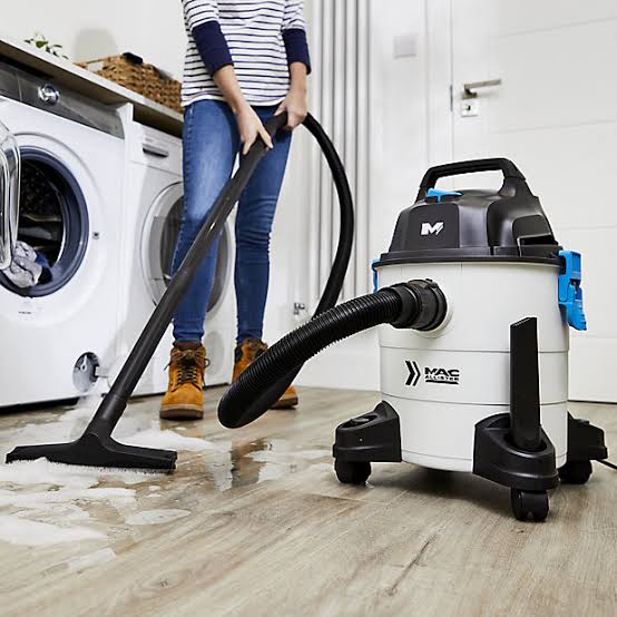 MacAllister Dry and Wet Vacuum Cleaner